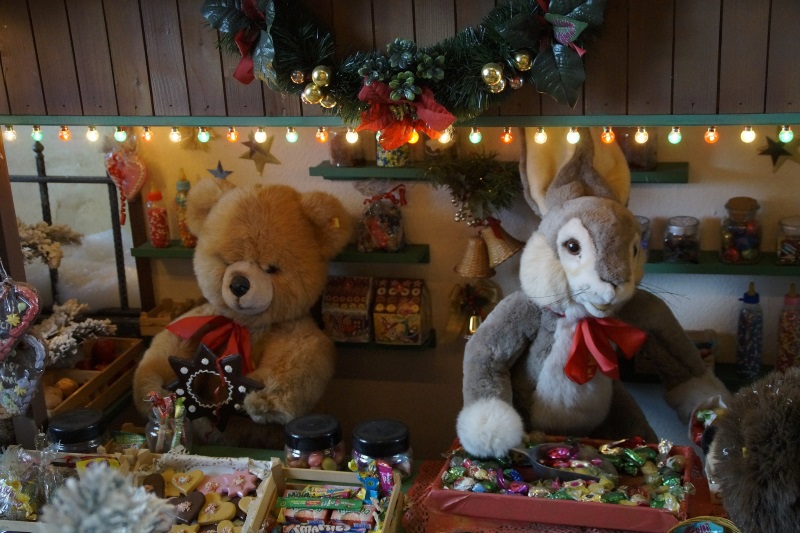 Teddy and Rabbit at Christmas-market